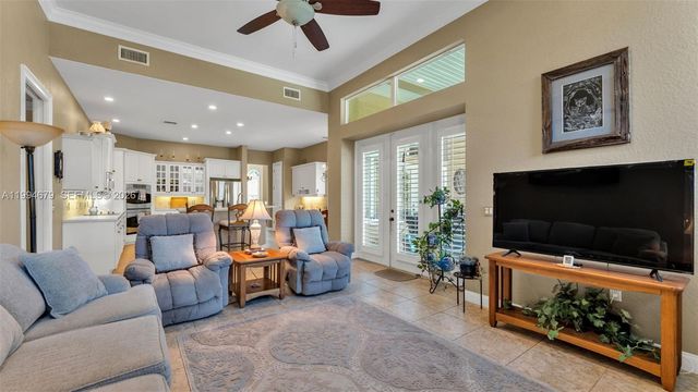 237 Mclean Point, Winter Haven, FL 33884