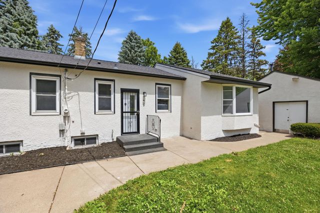 445 Lark Avenue E, Maplewood, MN 55117