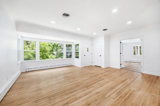 445 Lark Avenue E, Maplewood, MN 55117