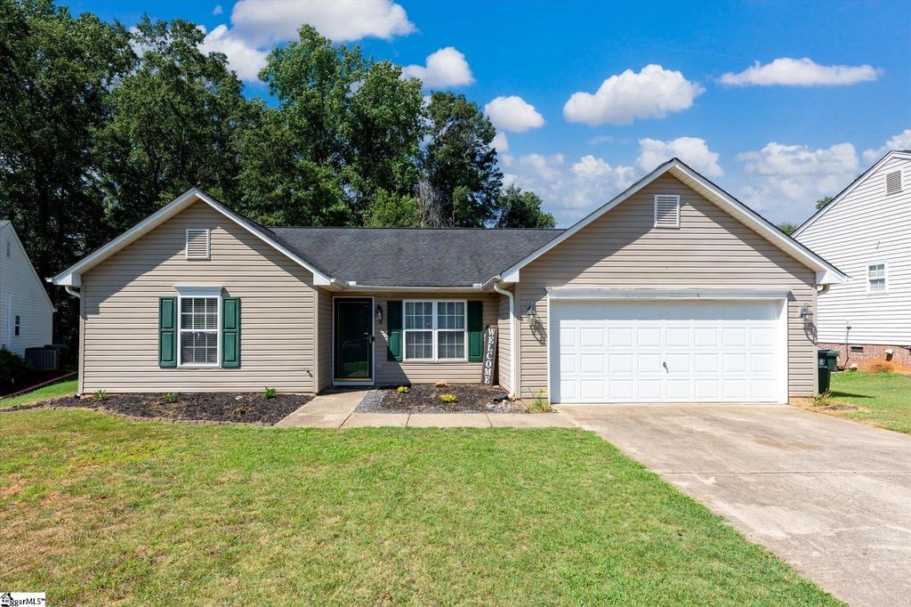 4 Headwater Court, Simpsonville, SC 29680