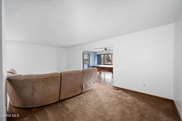 384 Southwood Drive, Perrysburg, OH 43551