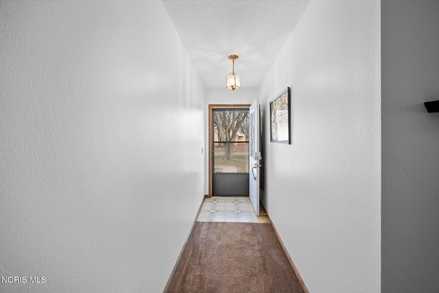 384 Southwood Drive, Perrysburg, OH 43551