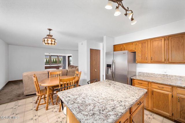 384 Southwood Drive, Perrysburg, OH 43551