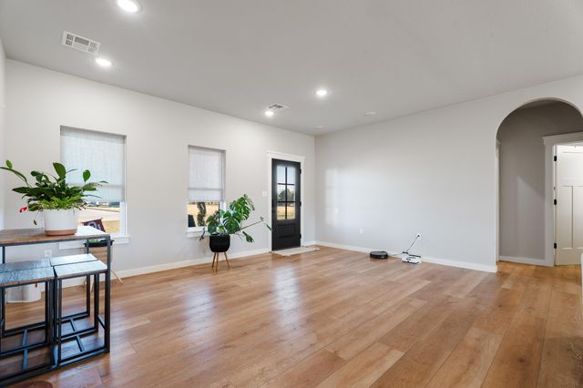 61500 Tarhe Trail, Fairland, OK 74343