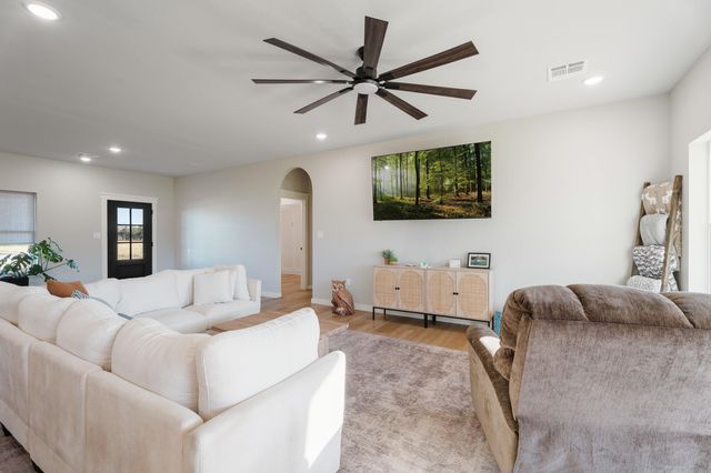 61500 Tarhe Trail, Fairland, OK 74343