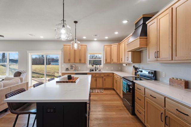 61500 Tarhe Trail, Fairland, OK 74343