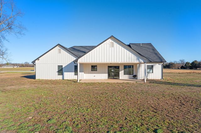 61500 Tarhe Trail, Fairland, OK 74343