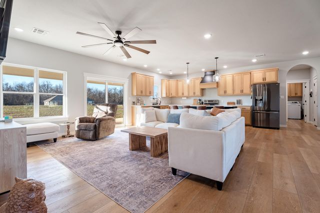 61500 Tarhe Trail, Fairland, OK 74343