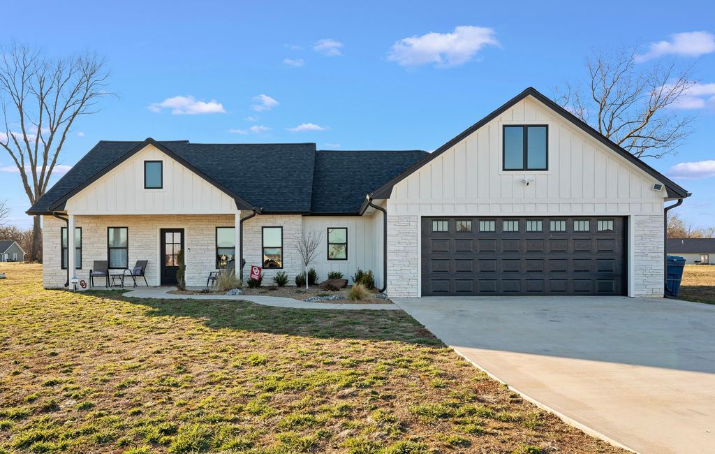 61500 Tarhe Trail, Fairland, OK 74343