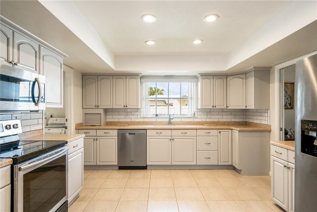 618 Conn Way, Vero Beach, FL 32963