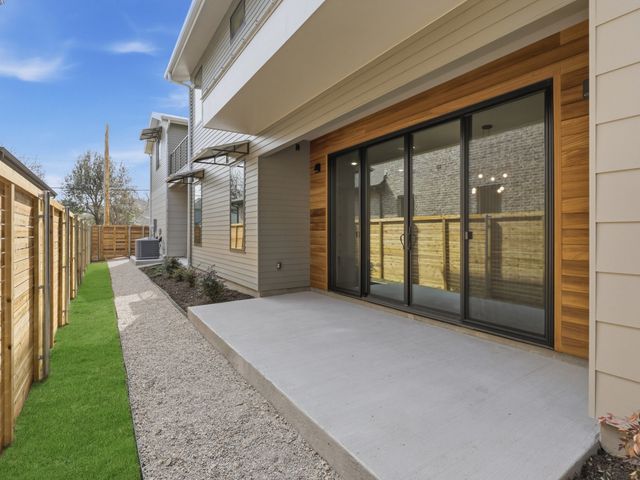 5141 Byers Avenue, Fort Worth, TX 76107