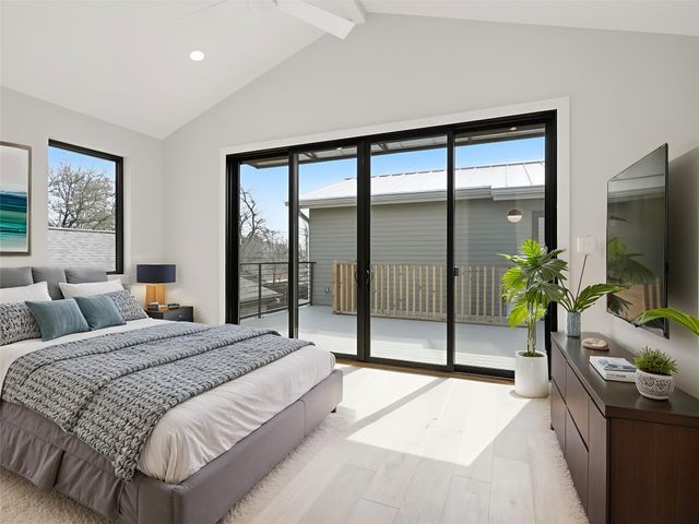 5141 Byers Avenue, Fort Worth, TX 76107