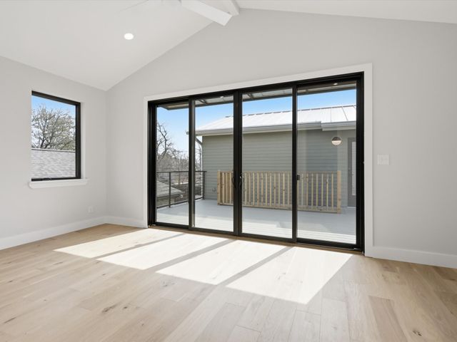 5141 Byers Avenue, Fort Worth, TX 76107