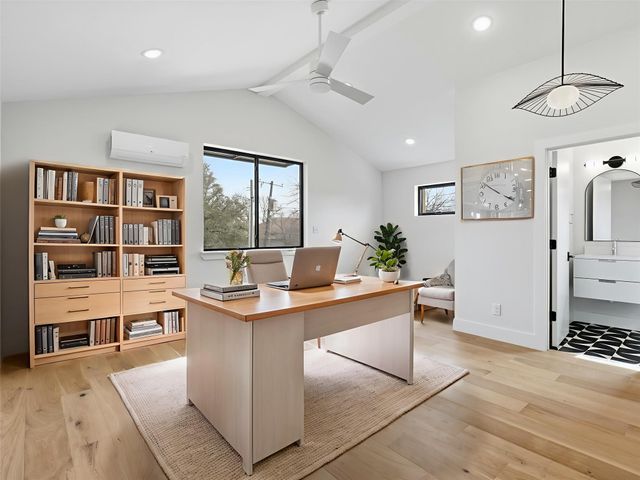 5141 Byers Avenue, Fort Worth, TX 76107