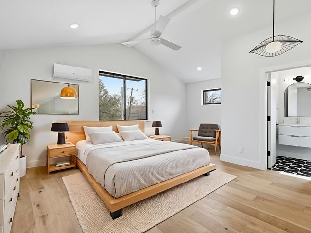 5141 Byers Avenue, Fort Worth, TX 76107