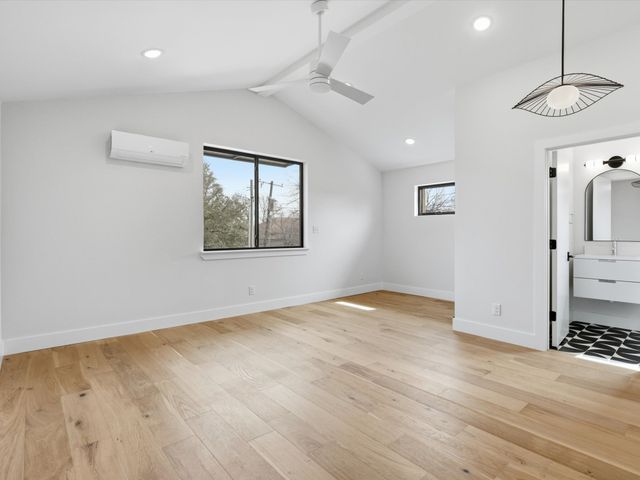 5141 Byers Avenue, Fort Worth, TX 76107