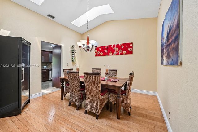483 NW 107th Ave, Coral Springs, FL 33071