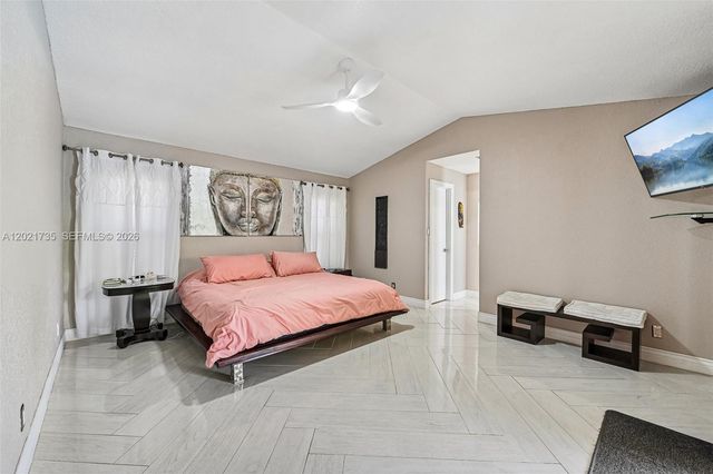 483 NW 107th Ave, Coral Springs, FL 33071