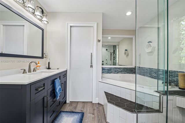 483 NW 107th Ave, Coral Springs, FL 33071