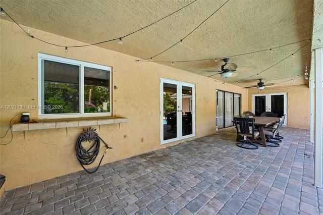 483 NW 107th Ave, Coral Springs, FL 33071
