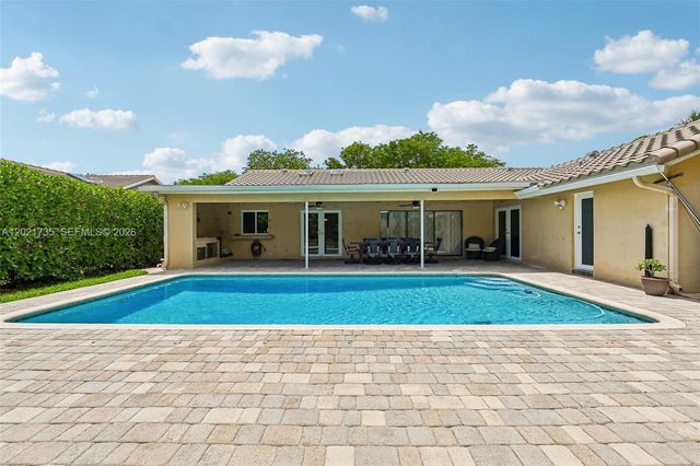 483 NW 107th Ave, Coral Springs, FL 33071
