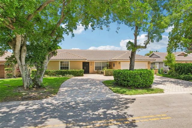 483 NW 107th Ave, Coral Springs, FL 33071