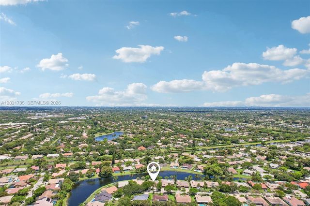 483 NW 107th Ave, Coral Springs, FL 33071