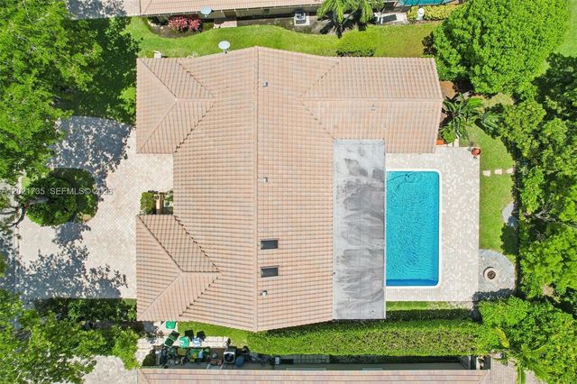 483 NW 107th Ave, Coral Springs, FL 33071