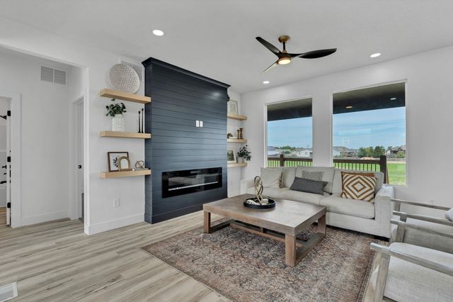 2904 Sunnyslope, Park City, KS 67219