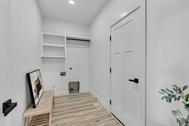 2904 Sunnyslope, Park City, KS 67219