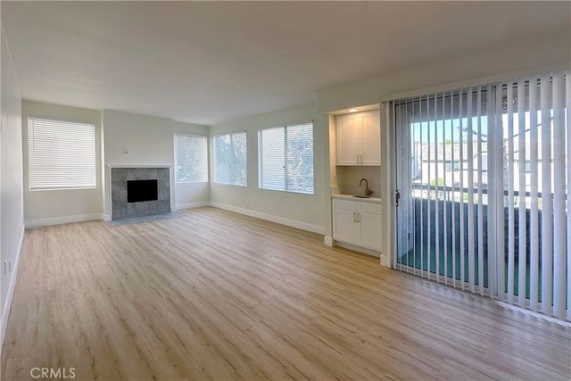 14530 Benefit 102, Sherman Oaks, CA 91403