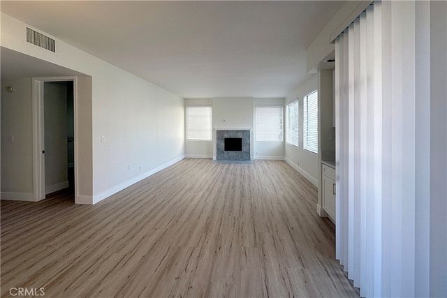 14530 Benefit 102, Sherman Oaks, CA 91403