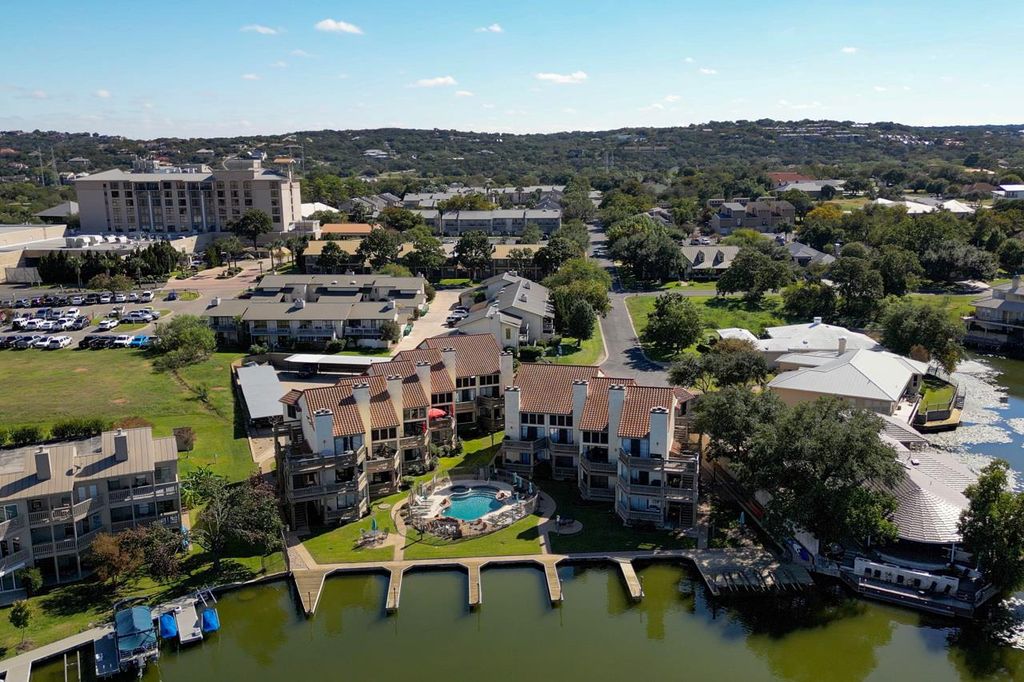 509 Short Circuit 202, Horseshoe Bay, TX 78657