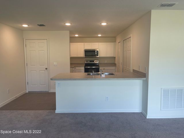 1215 Hastings Road SW, Palm Bay, FL 32908