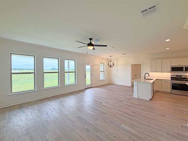 201 Spring Grove Loop, Thibodaux, LA 70301