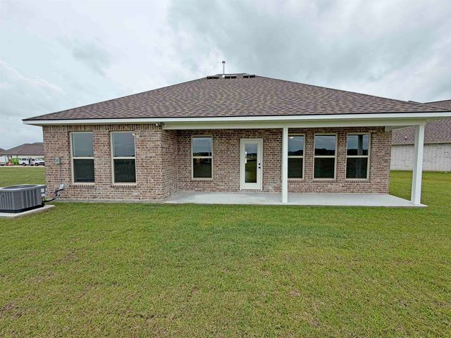 201 Spring Grove Loop, Thibodaux, LA 70301