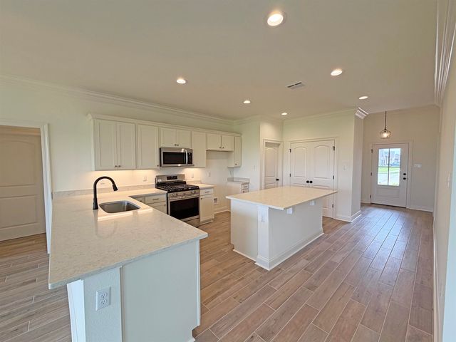 201 Spring Grove Loop, Thibodaux, LA 70301