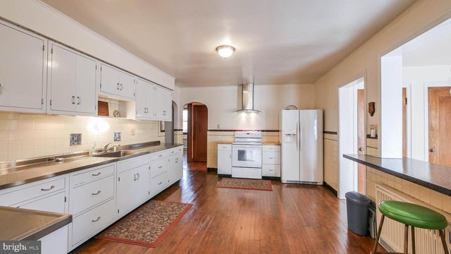 2399 S MAIN RD, Vineland, NJ 08360