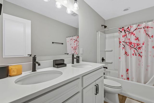 3441 Crimson Stone Drive, Powell, OH 43065