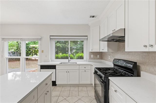 6430 Barwick Lane, Duluth, GA 30097