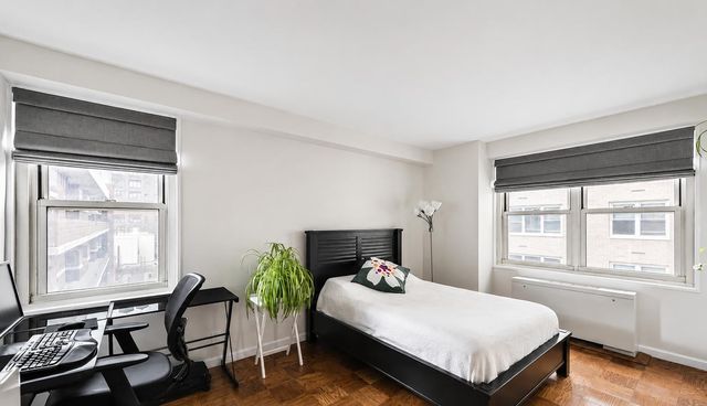 305 E 24th St Apt 8H, New York City, NY 10010