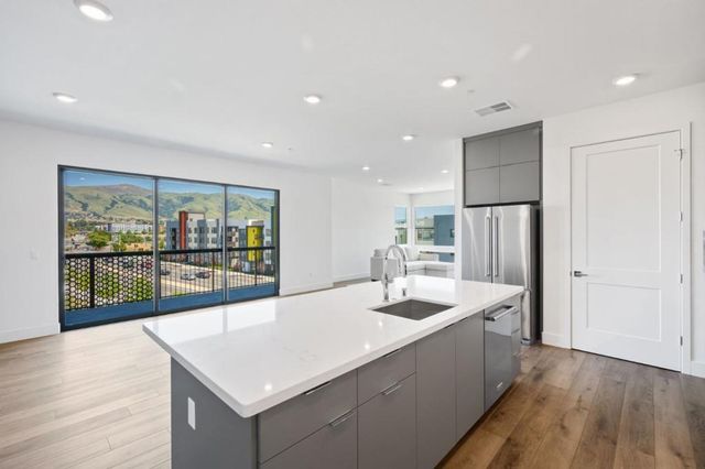 44862 S Grimmer Boulevard 405, Fremont, CA 94538