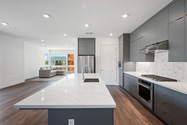 44862 S Grimmer Boulevard 405, Fremont, CA 94538
