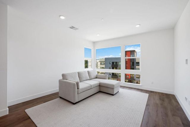 44862 S Grimmer Boulevard 405, Fremont, CA 94538