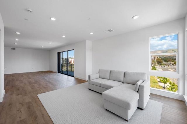 44862 S Grimmer Boulevard 405, Fremont, CA 94538