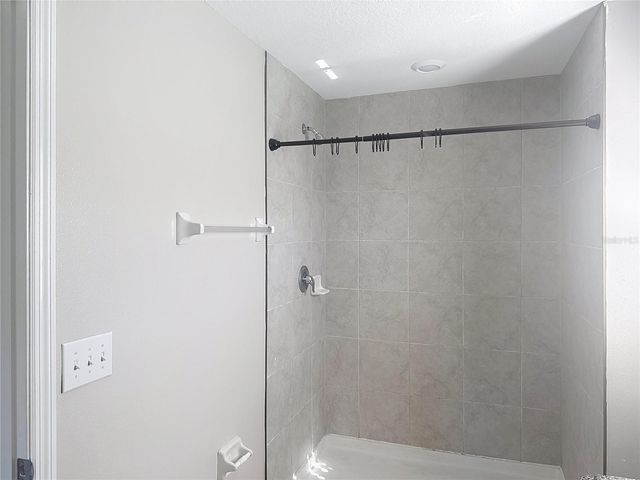 4540 GLOBE THISTLE DRIVE, Tampa, FL 33619