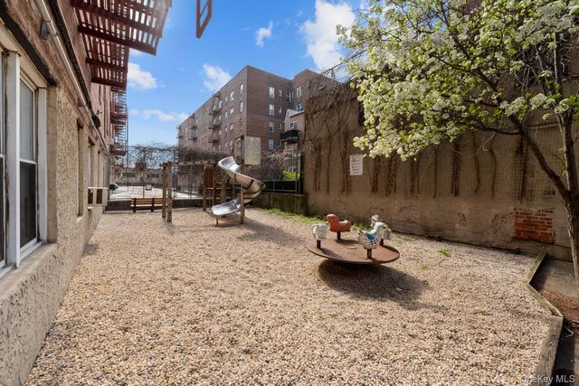 67-30 Clyde Street 5B, Forest Hills, NY 11375