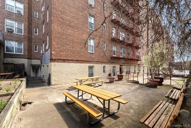 67-30 Clyde Street 5B, Forest Hills, NY 11375