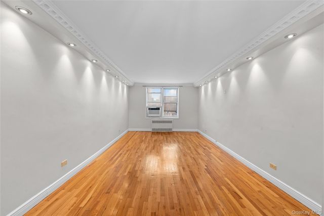 67-30 Clyde Street 5B, Forest Hills, NY 11375