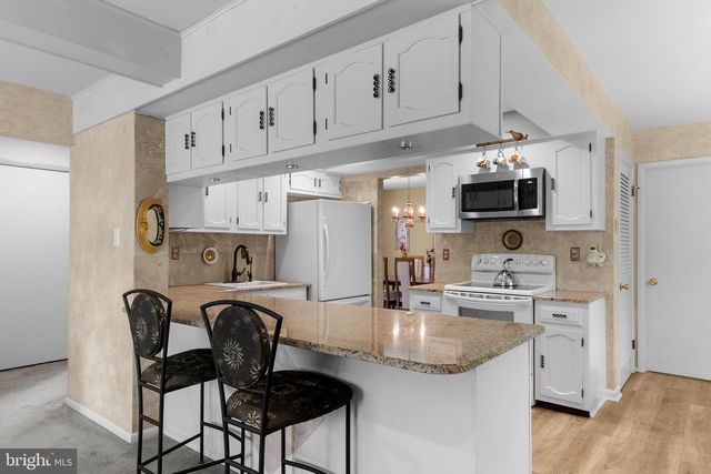 1032 RED OAK DR, Cherry Hill, NJ 08003